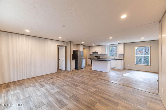 138 Trillium Circle, Harriman, TN 37748