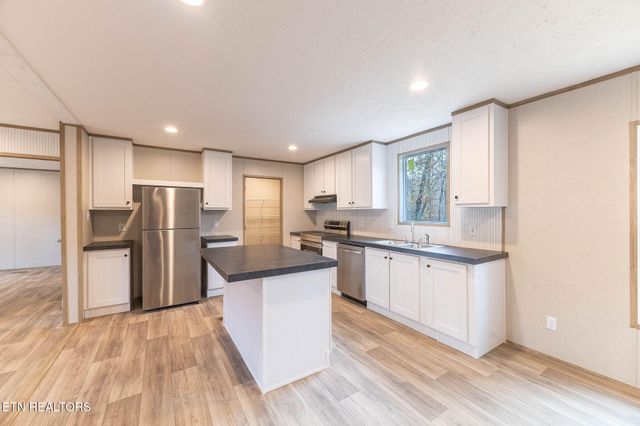 138 Trillium Circle, Harriman, TN 37748