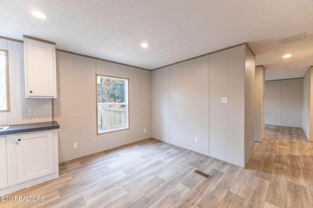 138 Trillium Circle, Harriman, TN 37748