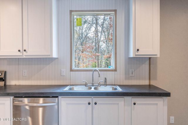 138 Trillium Circle, Harriman, TN 37748