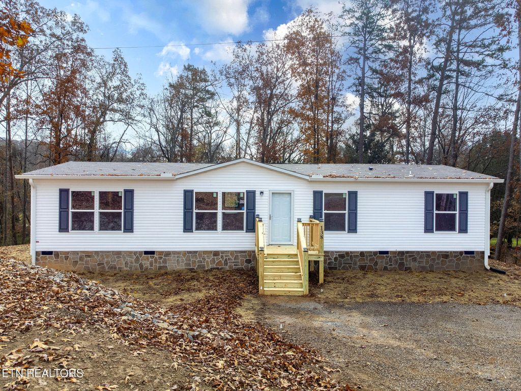 138 Trillium Circle, Harriman, TN 37748