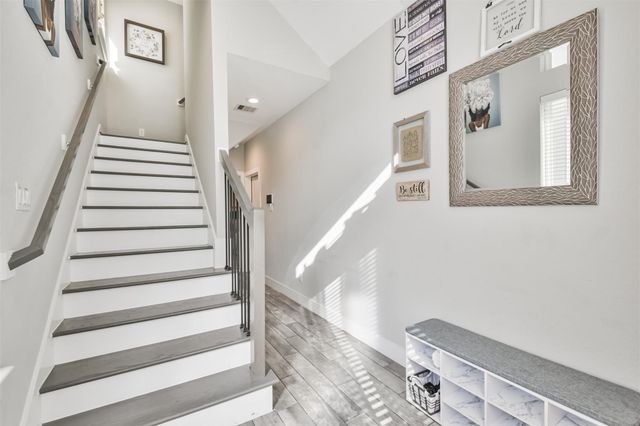 8411 Hempstead Road H, Houston, TX 77008