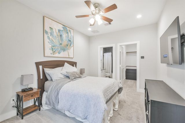 8411 Hempstead Road H, Houston, TX 77008