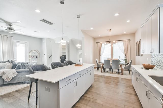 8411 Hempstead Road H, Houston, TX 77008