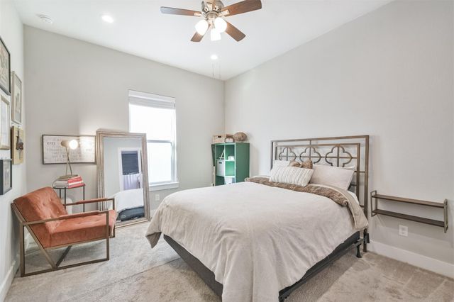 8411 Hempstead Road H, Houston, TX 77008