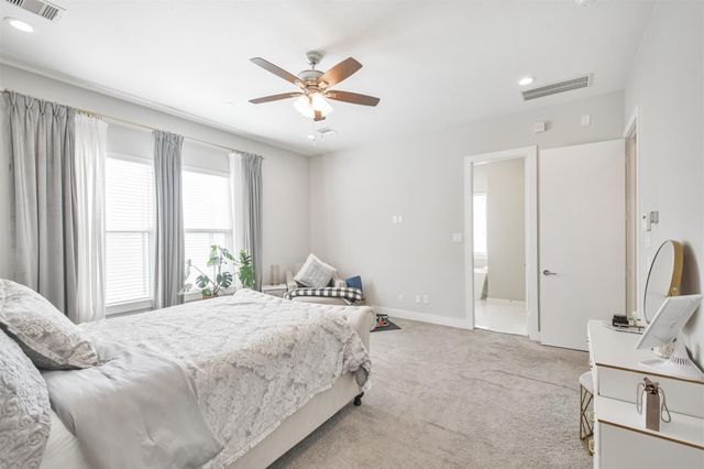 8411 Hempstead Road H, Houston, TX 77008