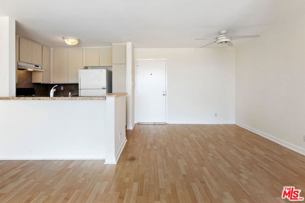 Image 11 of property listing at 23901 Civic Center Way D235, Malibu, CA 90265