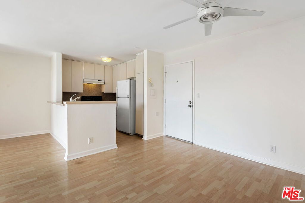 Image 12 of property listing at 23901 Civic Center Way D235, Malibu, CA 90265