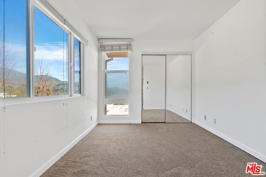 Image 16 of property listing at 23901 Civic Center Way D235, Malibu, CA 90265