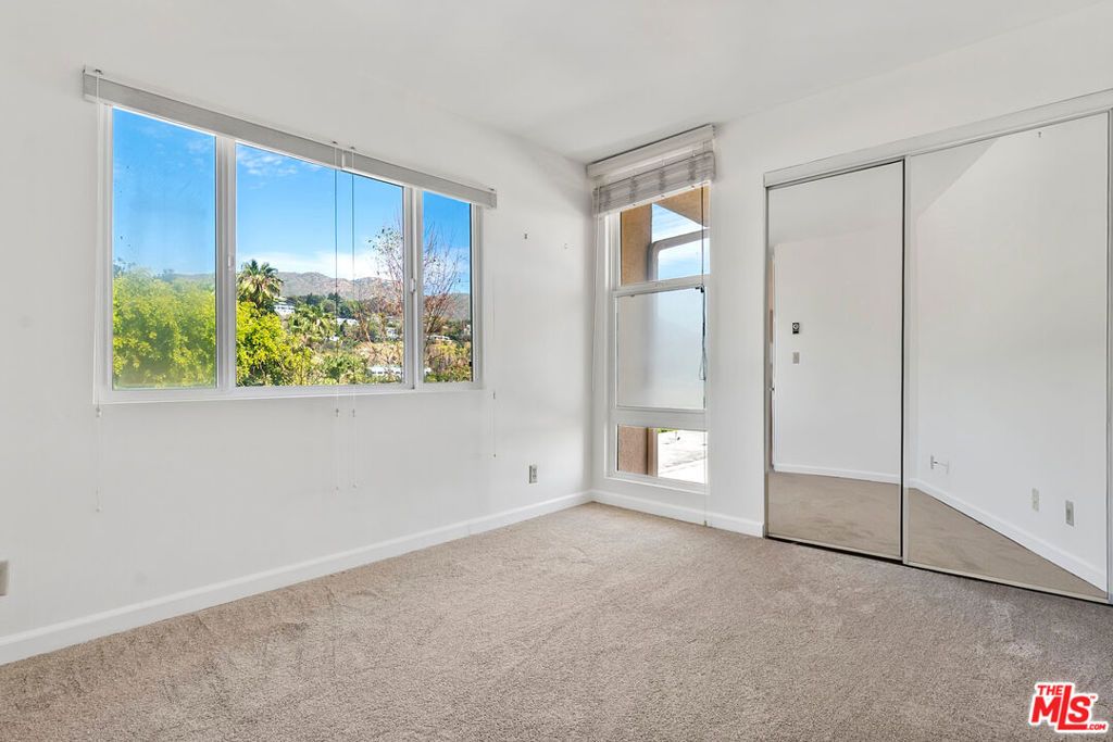 Image 18 of property listing at 23901 Civic Center Way D235, Malibu, CA 90265