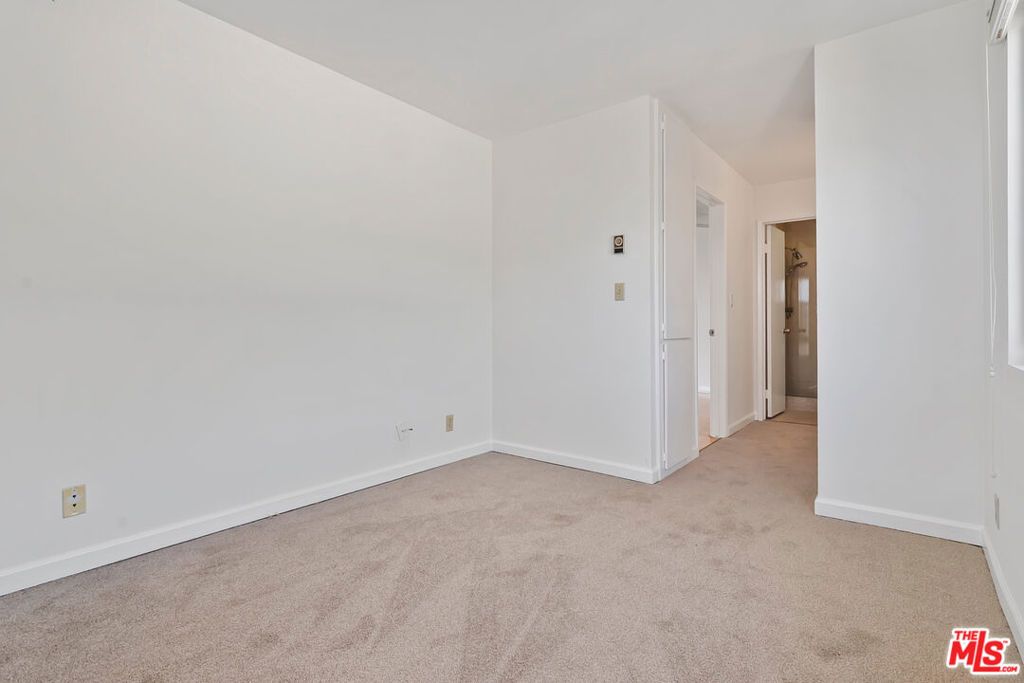 Image 21 of property listing at 23901 Civic Center Way D235, Malibu, CA 90265