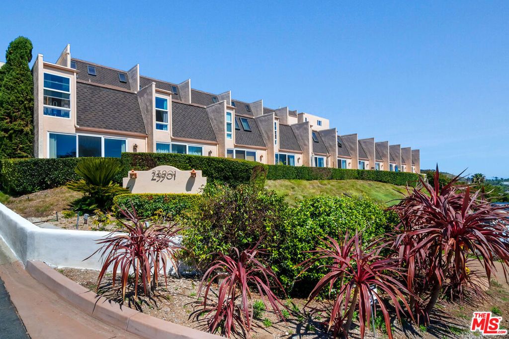 Image 32 of property listing at 23901 Civic Center Way D235, Malibu, CA 90265