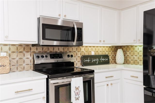 101 Santa Fe Dr, Rockport, TX 78382