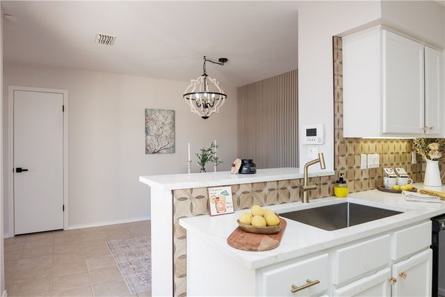 101 Santa Fe Dr, Rockport, TX 78382