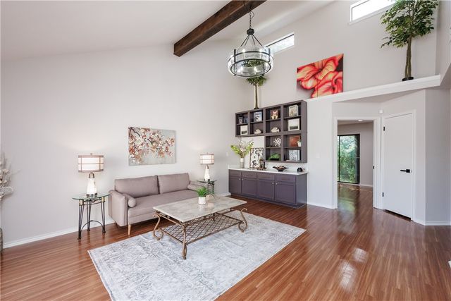 101 Santa Fe Dr, Rockport, TX 78382