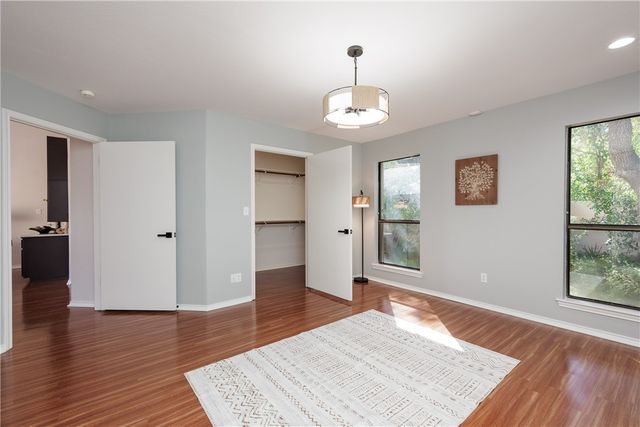 101 Santa Fe Dr, Rockport, TX 78382