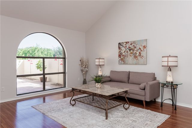 101 Santa Fe Dr, Rockport, TX 78382