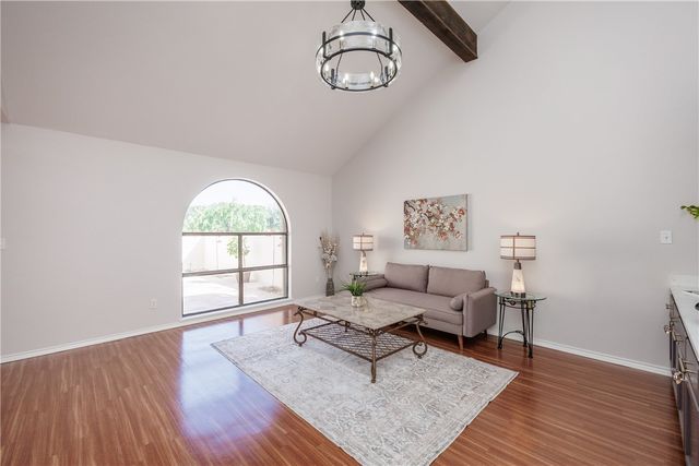 101 Santa Fe Dr, Rockport, TX 78382