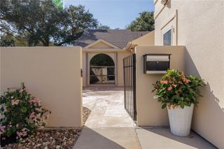 101 Santa Fe Dr, Rockport, TX 78382