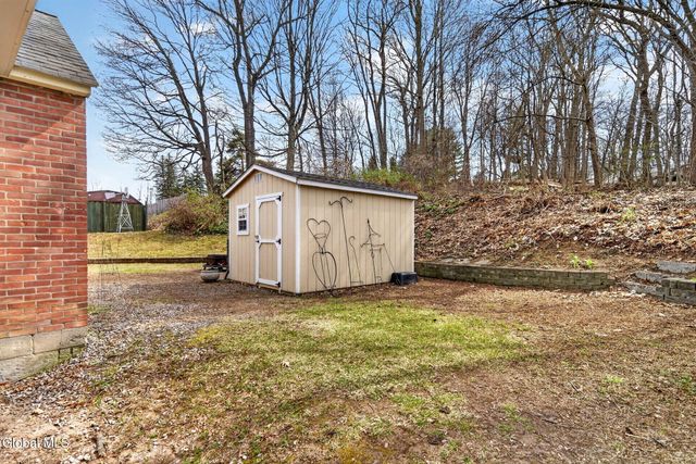 2980 Troy Schenectady Road, Niskayuna, NY 12309