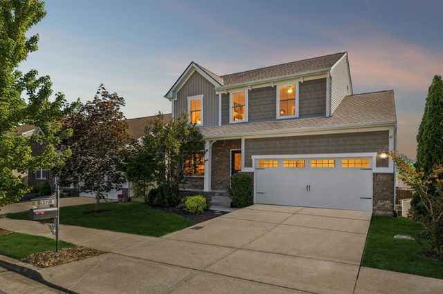557 Wolfeboro Ln, Nashville, TN 37221