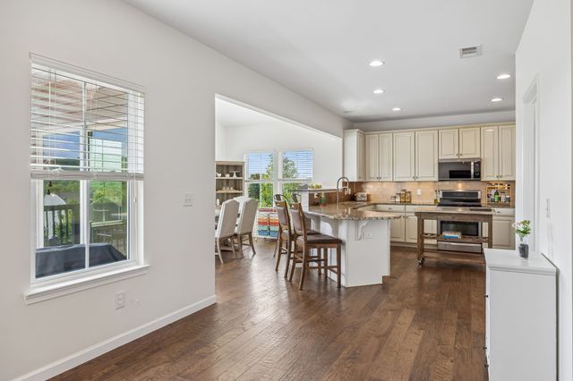 557 Wolfeboro Ln, Nashville, TN 37221