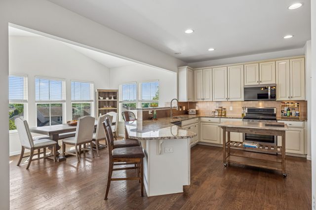 557 Wolfeboro Ln, Nashville, TN 37221