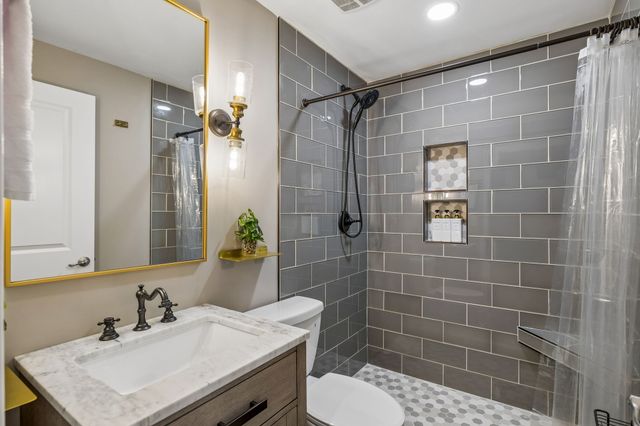 557 Wolfeboro Ln, Nashville, TN 37221