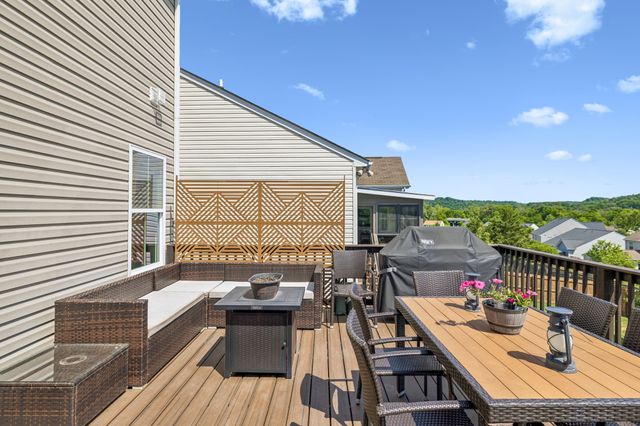 557 Wolfeboro Ln, Nashville, TN 37221