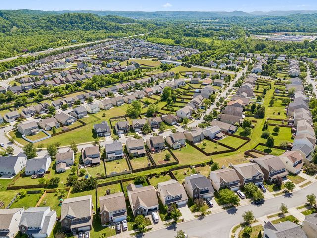 557 Wolfeboro Ln, Nashville, TN 37221