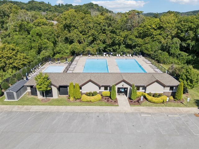 557 Wolfeboro Ln, Nashville, TN 37221