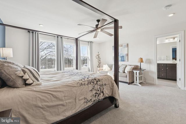 8102 ZOE PL, Alexandria, VA 22306