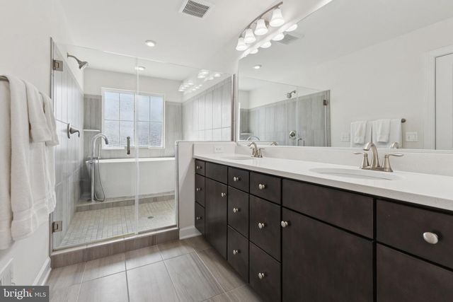 8102 ZOE PL, Alexandria, VA 22306