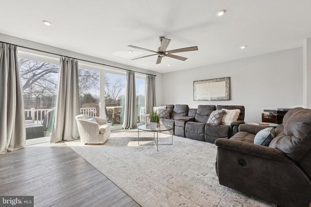 8102 ZOE PL, Alexandria, VA 22306