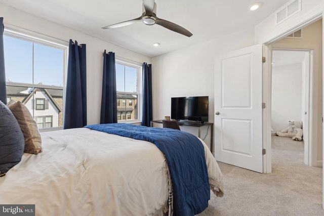 8102 ZOE PL, Alexandria, VA 22306