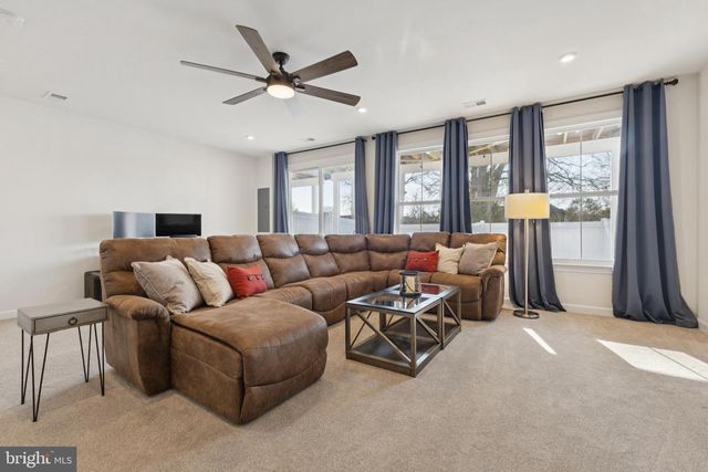 8102 ZOE PL, Alexandria, VA 22306