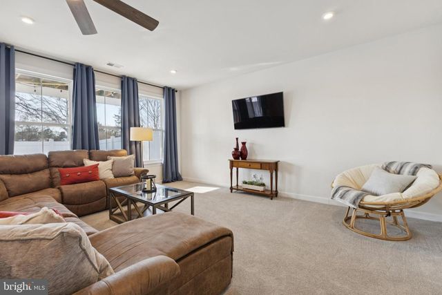 8102 ZOE PL, Alexandria, VA 22306