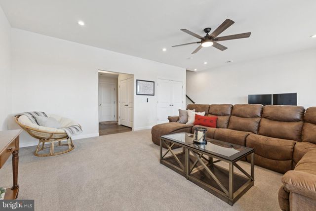 8102 ZOE PL, Alexandria, VA 22306