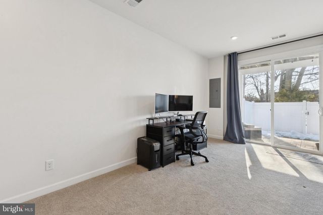 8102 ZOE PL, Alexandria, VA 22306