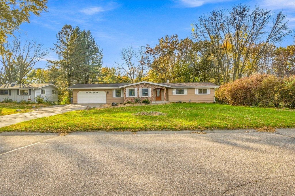 651 Sunset Lane N, Cambridge, MN 55008 — photo 3