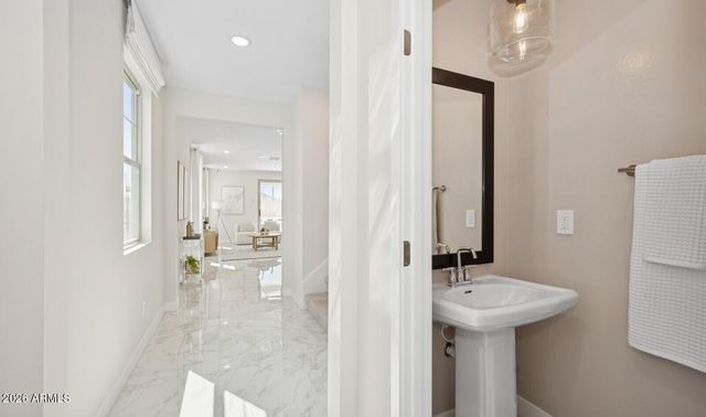 8024 W Harmont Drive, Peoria, AZ 85345