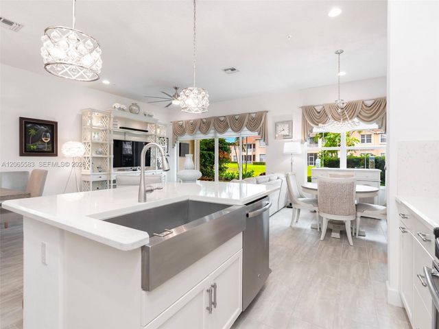 22936 Clear Echo Drive 35, Boca Raton, FL 33433