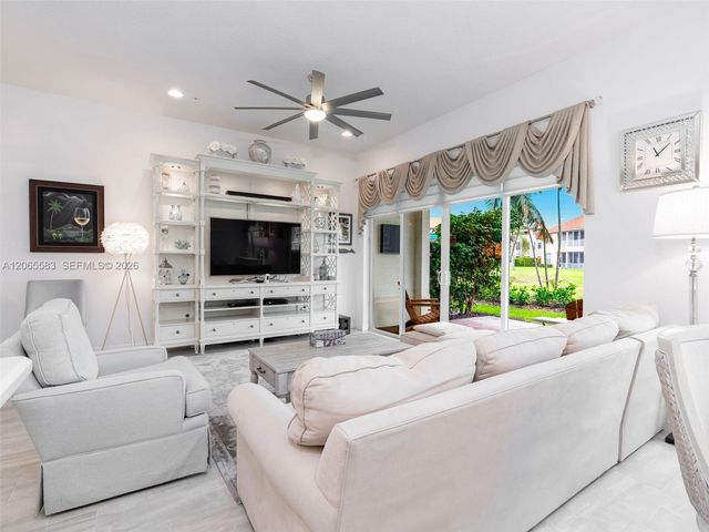 22936 Clear Echo Drive 35, Boca Raton, FL 33433