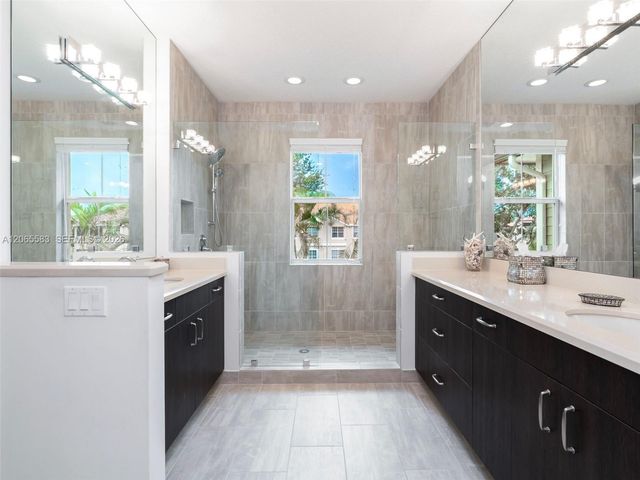 22936 Clear Echo Drive 35, Boca Raton, FL 33433