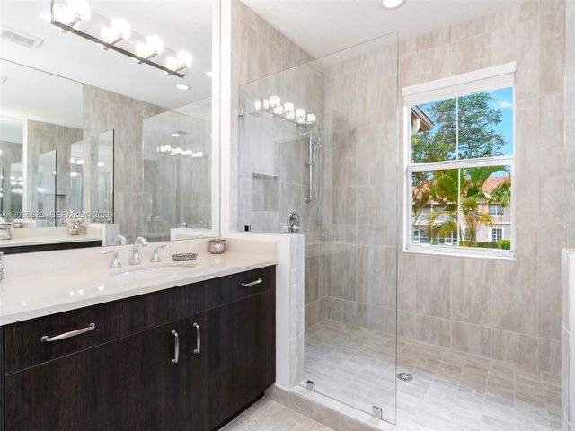 22936 Clear Echo Drive 35, Boca Raton, FL 33433