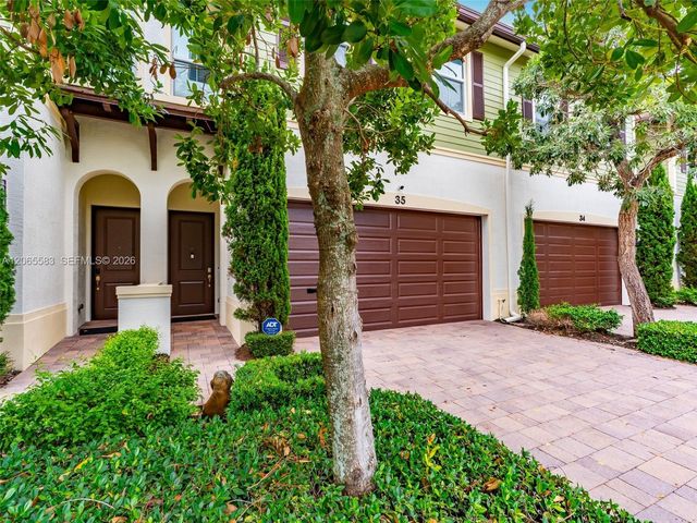 22936 Clear Echo Drive 35, Boca Raton, FL 33433