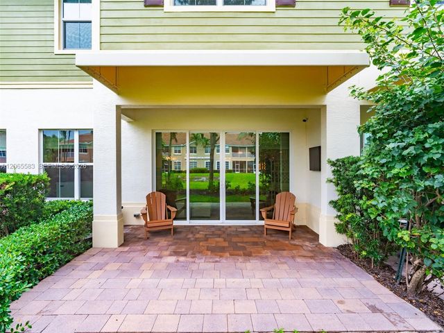 22936 Clear Echo Drive 35, Boca Raton, FL 33433