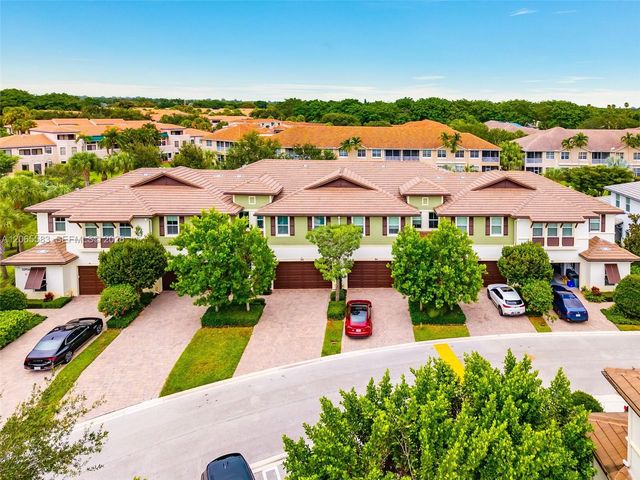22936 Clear Echo Drive 35, Boca Raton, FL 33433