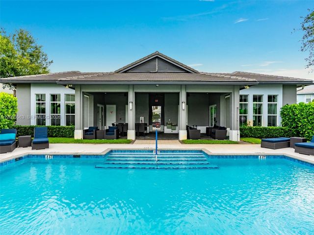 22936 Clear Echo Drive 35, Boca Raton, FL 33433