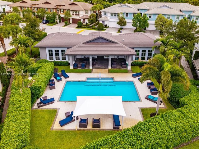 22936 Clear Echo Drive 35, Boca Raton, FL 33433